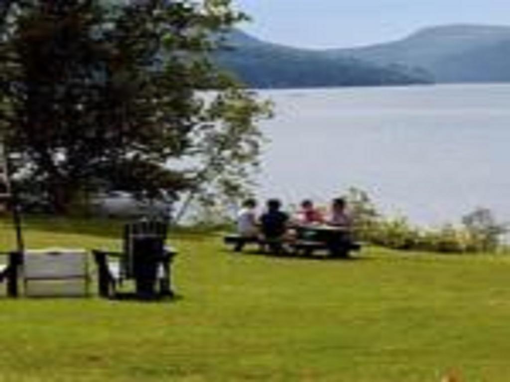 Willoughvale Inn Westmore Newport Экстерьер фото